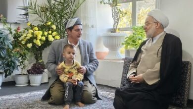 نماینده ولیفقیه در کردستان به روحانیون سروآباد رفت