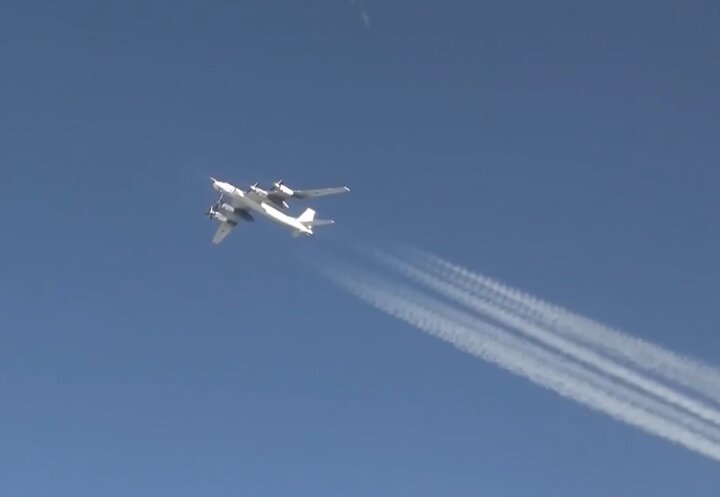 _پرواز_ _۲_ _بمب__افکن_ _راهبردی_ _روسیه_ _نزدیک_ _سواحل_ _آلاسکا_+ _فیلم_