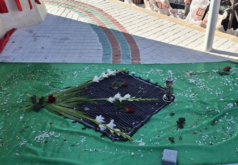 پیکر مطهر شهید گمنام در شهرک صنعتی فریمان آرام گرفت+عکس