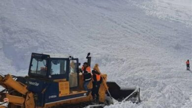 آمادهباش 13 اکیپ راه در الیگودرز/ گردنههای برفی باز است