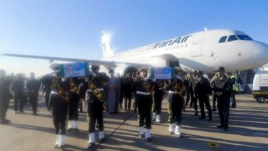 استقبال از پیکر سربازان شهید مدافع وطن در فرودگاه شیراز