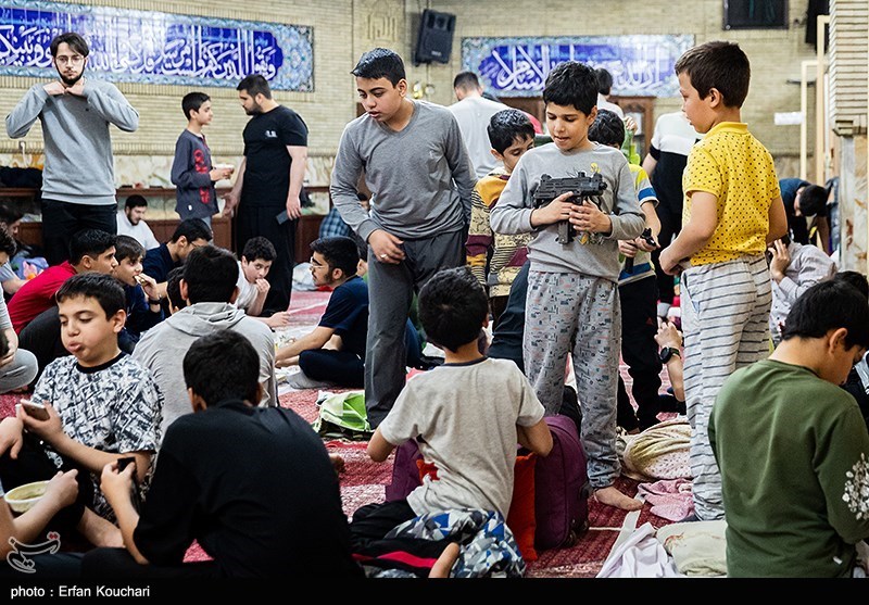 اعتکاف دهه نودیها در قم؛ تجلی ایمان و اراده نسل جدید+ فیلم