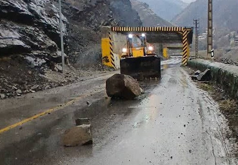 انجام 40 مورد ریزشبرداری در محورهای مواصلاتی کرمانشاه