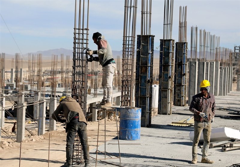 بازدید وزیر راه و شهرسازی از پروژههای مسکن ملی زابل