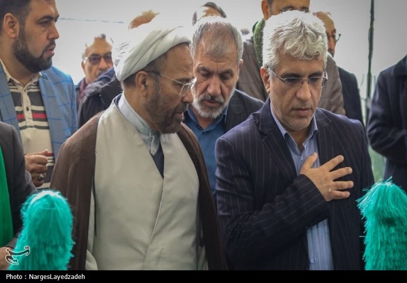 برگزاری غبارروبی حرم هلال بن علی آران و بیدگل+تصویر