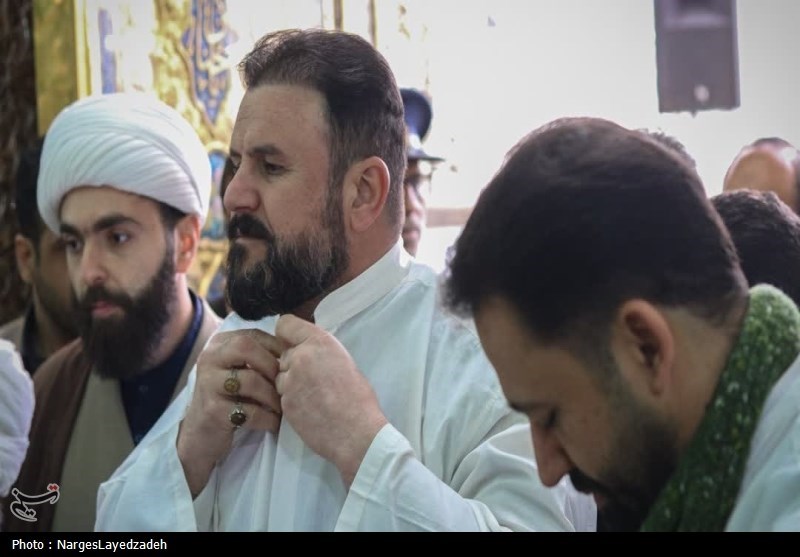 برگزاری غبارروبی حرم هلال بن علی آران و بیدگل+تصویر