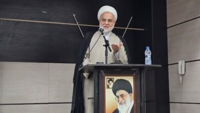 تمسک به قرآن انسان را به آرامش میرساند