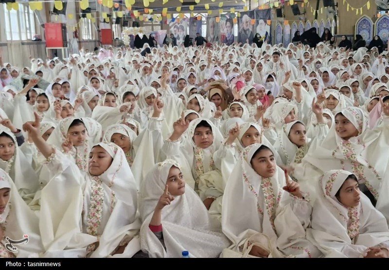 جشن تکلیف 1800 دانشآموز در اسلامشهر و چهاردانگه برگزار شد