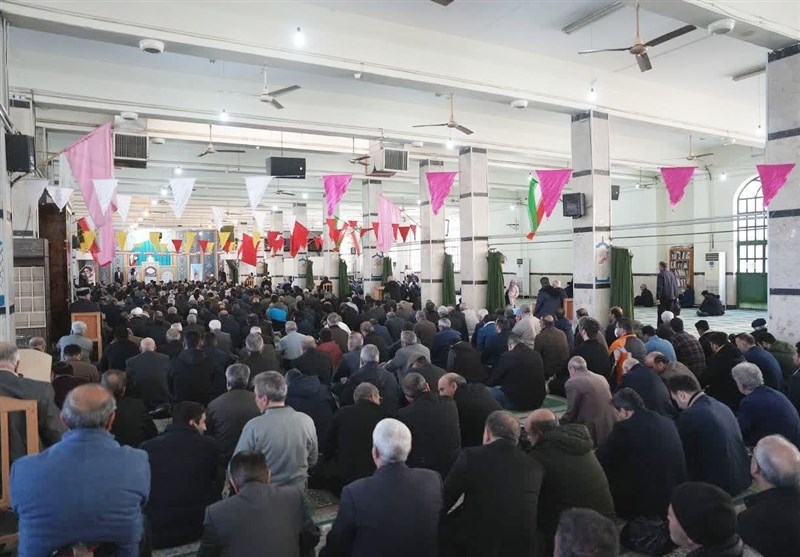 حرکت امام(ره) در انقلاب دنیا را بیدار کرد