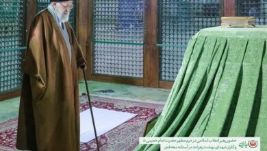حضور رهبر انقلاب اسلامی در حرم مطهر حضرت امام خمینی (ره)