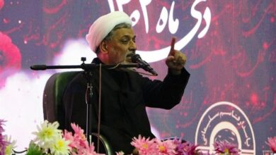 حضور مردم در مراسم شهید سلیمانی تاکید بر ادامه راه شهدا است