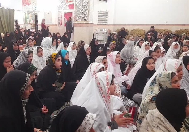 حضور پررنگ دهه هشتادیها و نودیها در اعتکاف+تصاویر