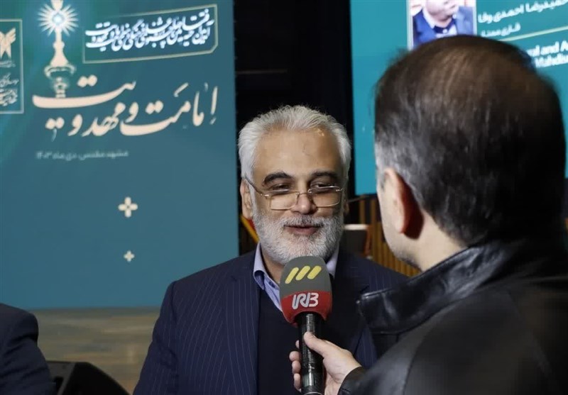 دانشگاه باید به جامعه راهحل نشان دهد