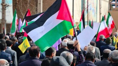 راهپیمایی جمعه نصر گرگانیها زیر بارش باران