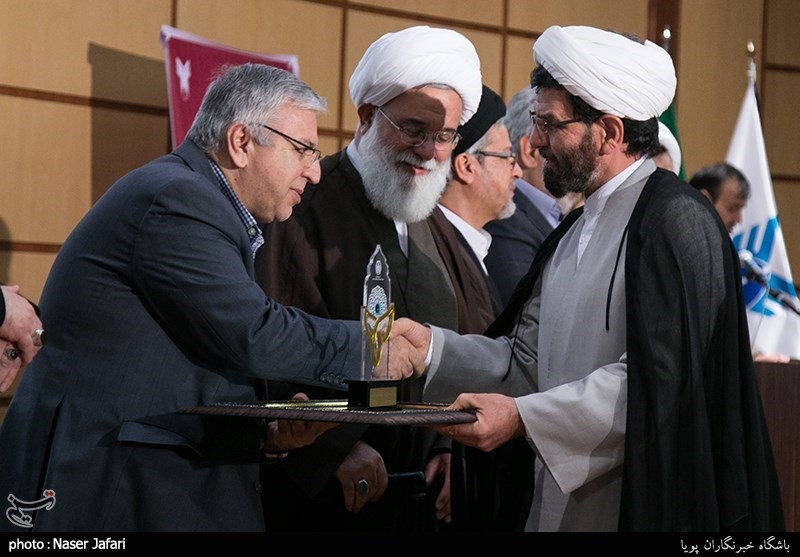 دانشگاه های جمهوری اسلامی ایران , شورای عالی انقلاب فرهنگی , سند , دانشگاه صنعتی شریف , نهاد نمایندگی مقام معظم رهبری در دانشگاهها ,