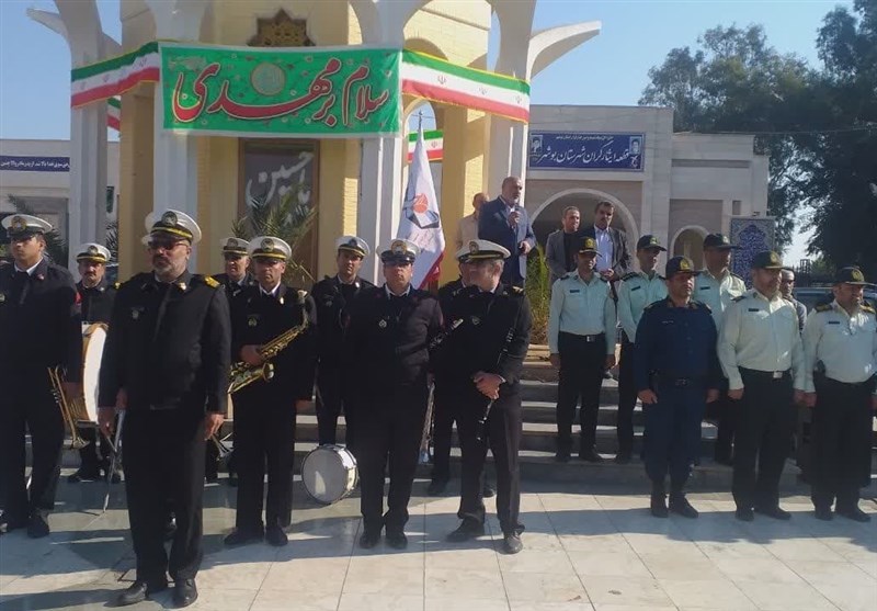 رژه موتورسیکلتها و بوق کشتیها در بندر بوشهر