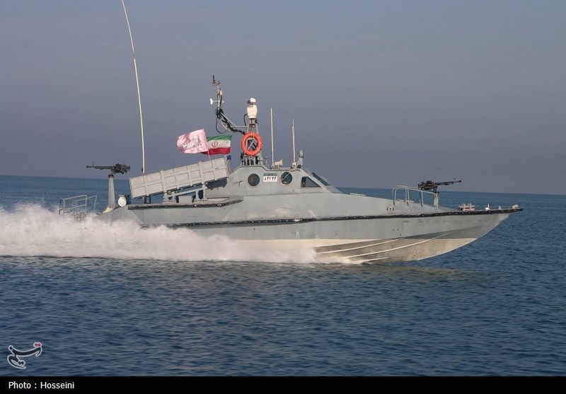 شلیک موشکهای هوشمند با پهپادهای نوین در رزمایش سپاه +تصاویر