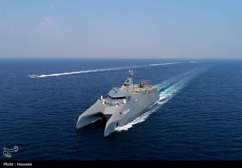 شلیک موشکهای هوشمند با پهپادهای نوین در رزمایش سپاه +تصاویر