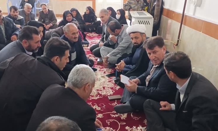 شنیدن مشکلات مردم باعث تقویت اعتماد مردم به مسئولان میشود