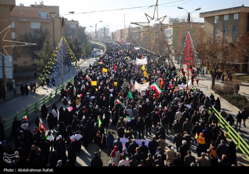شگفتانههای انقلاب را به صورت جلوههای ویژه نمایش دهیم