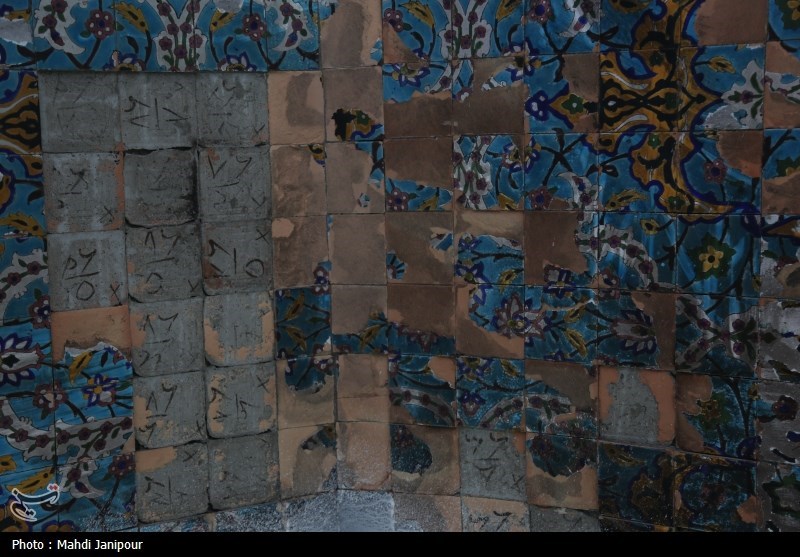 فاجعه در اصفهان/فروپاشی گچبری و کاشیکاریهای مسجد سید