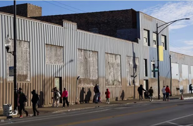 عملیات گسترده اخراج مهاجران از آمریکا روز بعد از تحلیف «ترامپ» آغاز میشود