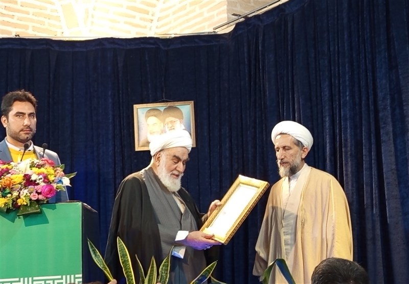 مراسم تودیع و معارفه امام جمعه قزوین برگزار شد