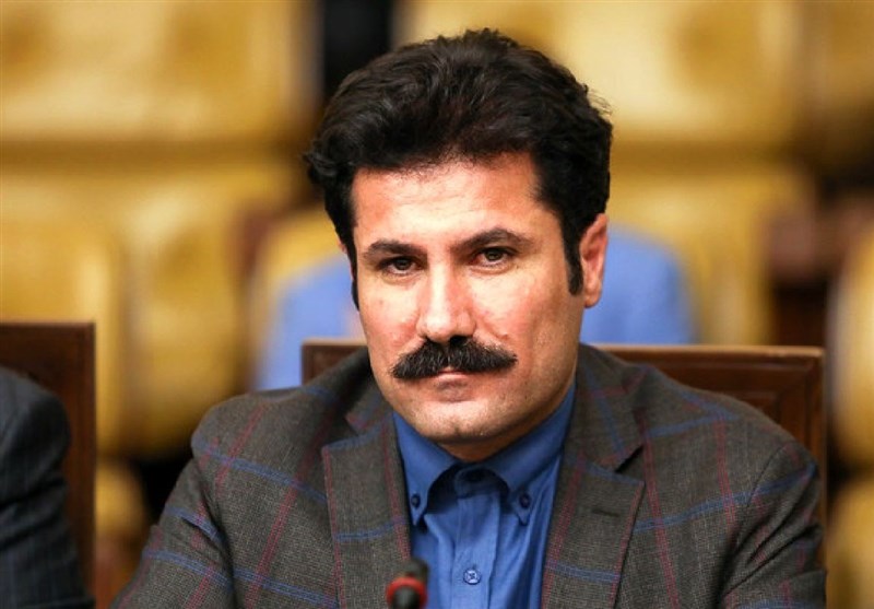 معاون رئیس جمهور مشکلات مردم را گردن تحریمها انداخت!