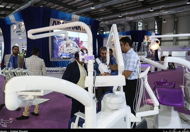 نمایش تولیدات داخلی در نمایشگاه تجهیزات پزشکی کرمانشاه