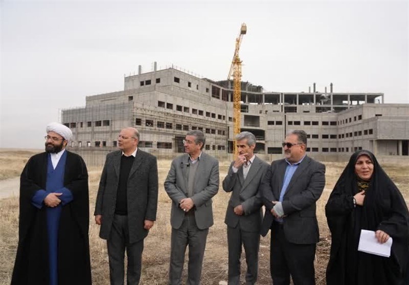 نماینده دورود: تأخیر در افتتاح بیمارستان گهر پذیرفتنی نیست