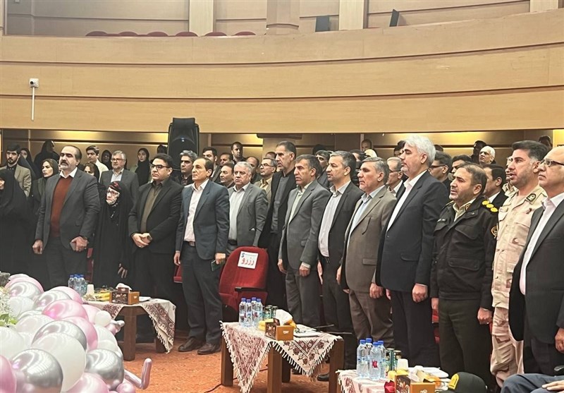 همایش تجلیل از شهروندان ارزشمند در ایلام برگزار شد