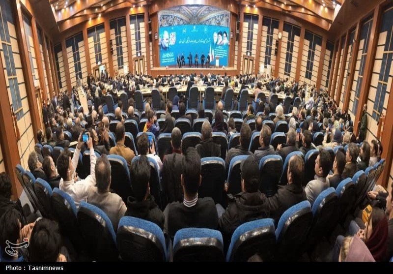 هنرمندان فاصلههای اجتماعی را با ابزار هنر کاهش دهند+ تصویر