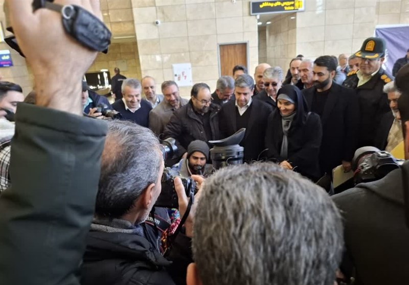 وزیر راه و شهرسازی وارد اردبیل شد