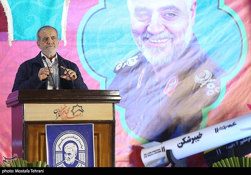 پزشکیان: راه شهید سلیمانی را با افتخار ادامه میدهیم