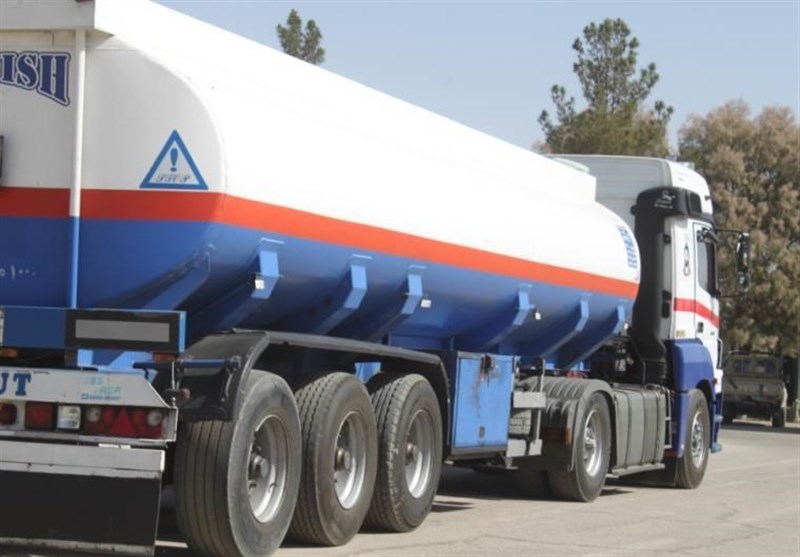 کودک 9 ساله پشت فرمان تریلی در آزادراه؛ خودرو توقیف شد