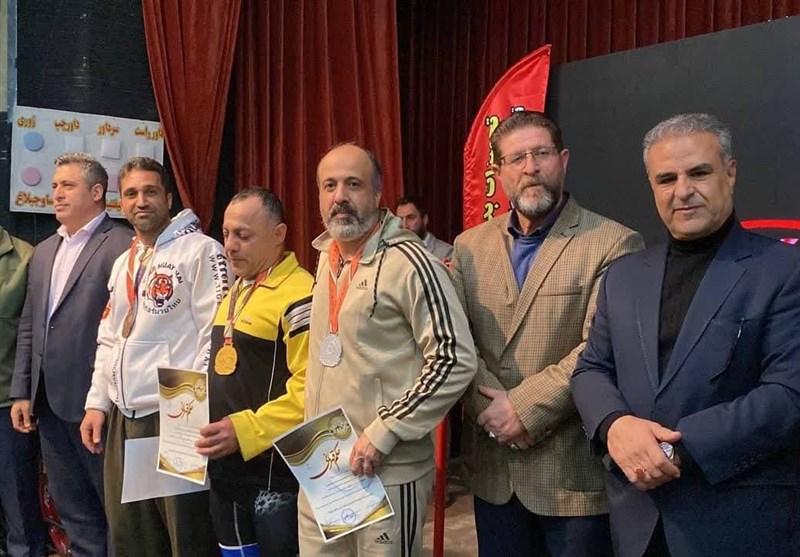 100 پرسکار پرورش اندام در کرج با هم رقابت کردند+عکس