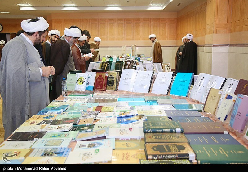 اختتامیه بیست و ششمین "همایش کتاب سال حوزه" در 18 بهمن
