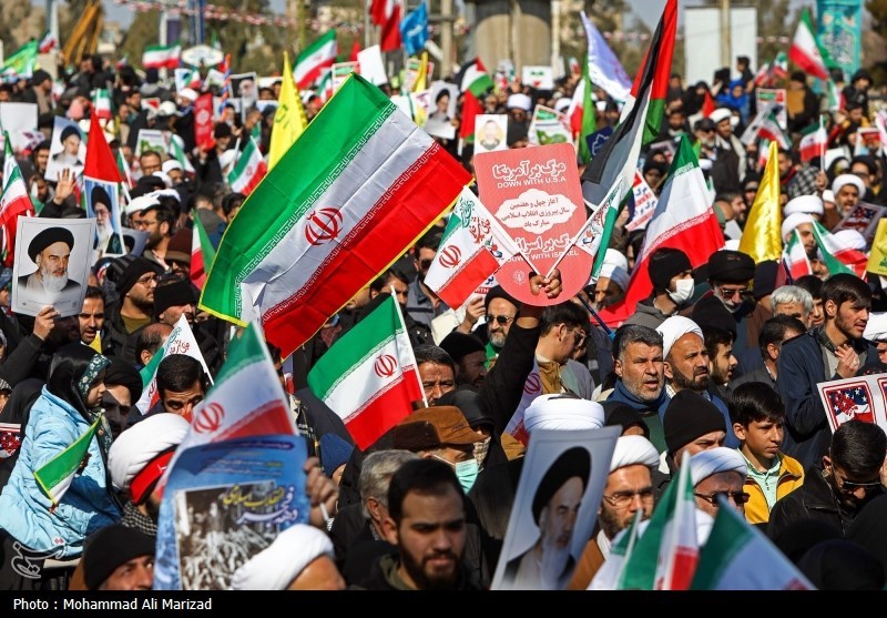 از نیجریه تا فرانسه؛ همه در یک صف کنار انقلاب + فیلم