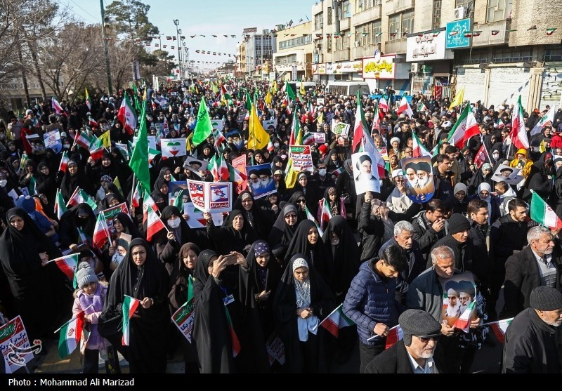 از نیجریه تا فرانسه؛ همه در یک صف کنار انقلاب + فیلم