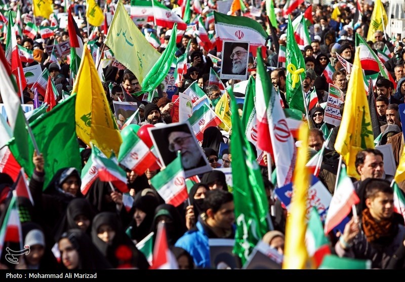 از نیجریه تا فرانسه؛ همه در یک صف کنار انقلاب + فیلم