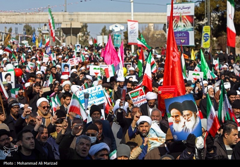 از نیجریه تا فرانسه؛ همه در یک صف کنار انقلاب + فیلم