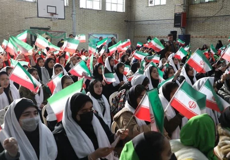 استاندار اردبیل: پیشرفتهای 46 سال گذشته را ادامه میدهیم