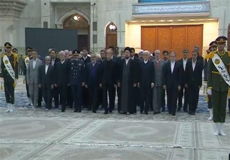 اعضای هیئت دولت با آرمانهای امام(ره) تجدید میثاق کردند