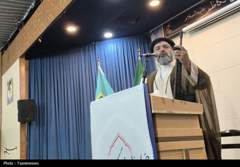 انتقاد امام جمعه پیشوا از عملکرد مسئولان آموزش و پرورش