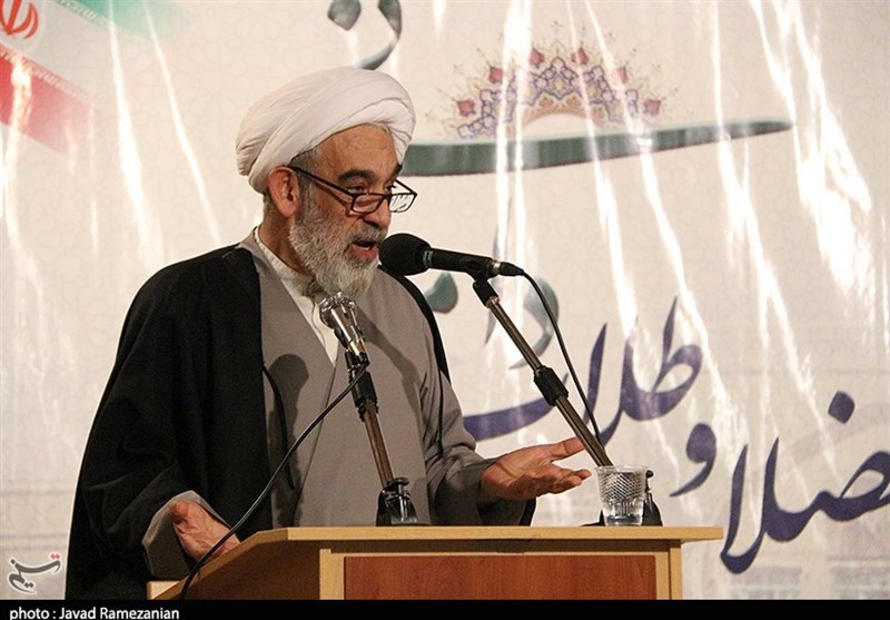 برکات انقلاب اسلامی در عرصه بینالملل نمایان است