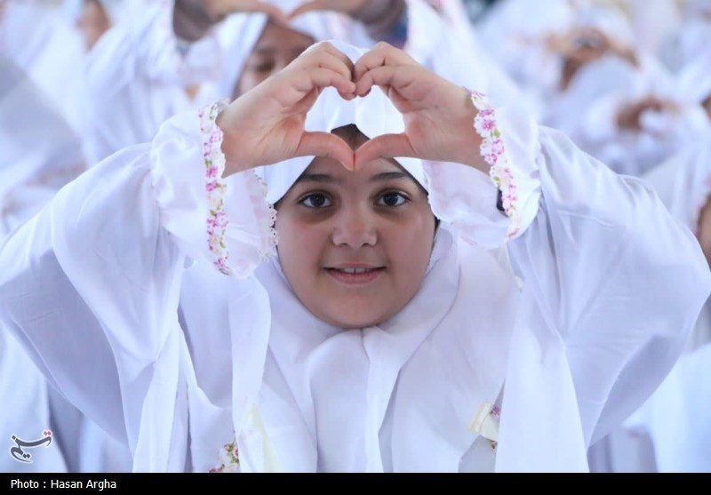 جشن تکلیف 500 دانشآموز دختر زنجانی+تصاویر