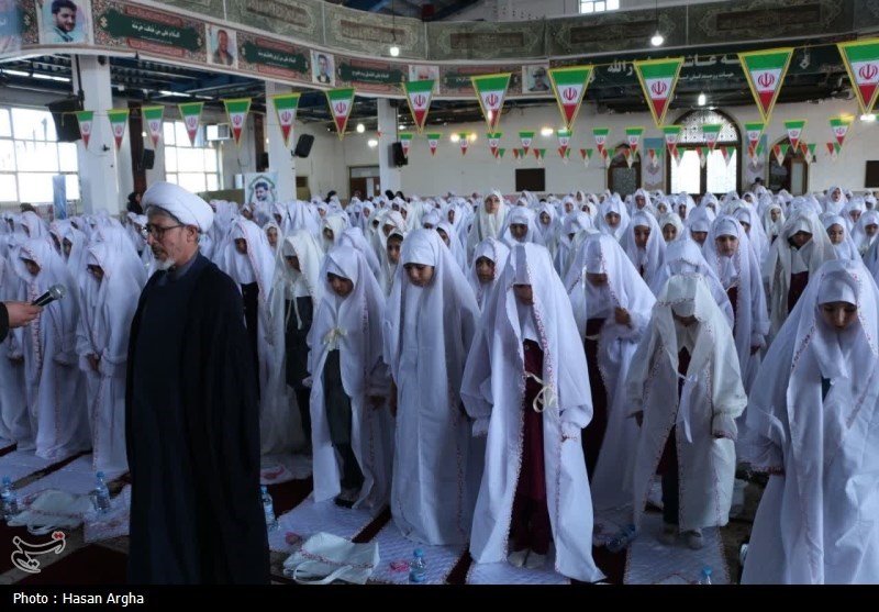 جشن تکلیف 500 دانشآموز دختر زنجانی+تصاویر