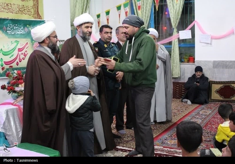 جشنهای مردمی انقلاب اسلامی در مساجد بجنورد+تصویر