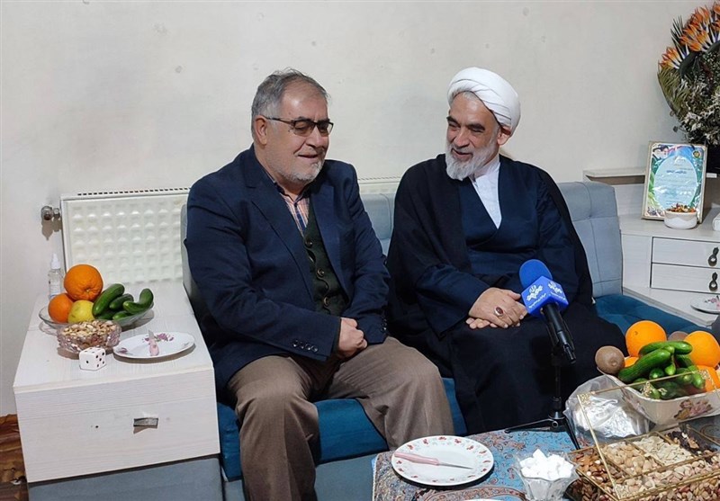 حضور نمایندگان امام خامنهای در منازل تعدادی از جانبازان