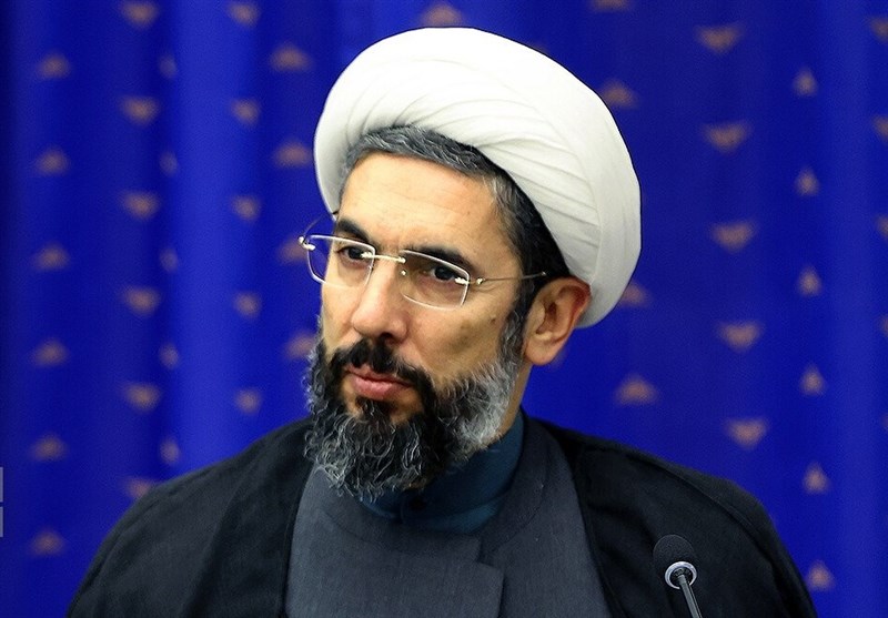 دانشگاهها باید در مسیر گسترش معارف اهل بیت(ع) گام بردارند